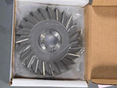 DESCRIPTION: (1) HSS SIDE MILLING CUTTER BRAND/MODEL: MOON SM5625 SIZE: 5" CUT DIA 5/8" CW 24 TEET RETAIL$: $284.95 QTY: 1