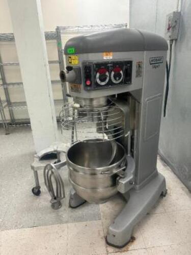 HOBART HL662 60 QT LEGACY MIXER W/ BOWL, HOOK, AND DOLLY.