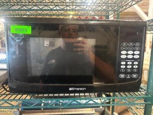 900 WATT MICROWAVE