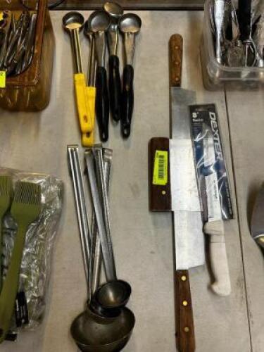 (1) LOT OF ASSORTED SMALL WARES.