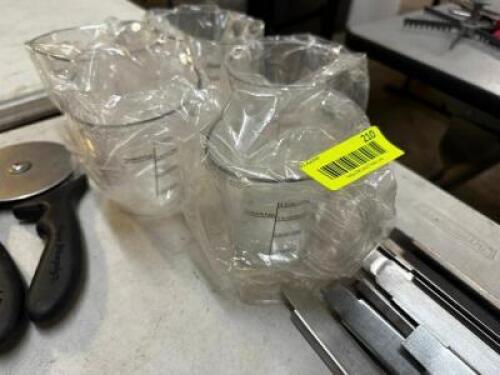 (5) PLASTIC MEASURING CUP ( NEW )