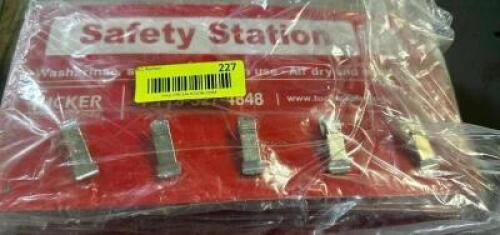 (4) RUBBER SAFETY STATION