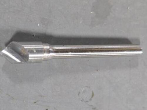 DESCRIPTION: (4) CARBIDE COUNTERSINK BRAND/MODEL: ULTRATOOL 91624 SIZE: 3/8" DIA 1/4" SD RETAIL$: $89.32 QTY: 4