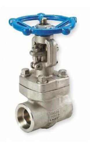 DESCRIPTION: (2) STEM & YOKE GATE VALVE BRAND/MODEL: LEGEND/CF8M INFORMATION: SILVER/STAINLESS STEEL RETAIL$: 628.88 EACH SIZE: 1-1/4" QTY: 2
