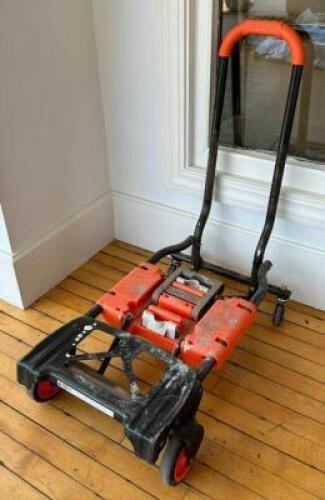 DESCRIPTION: CONVERTIBLE HAND TRUCK LOCATION: MAIN FLOOR QTY: 1