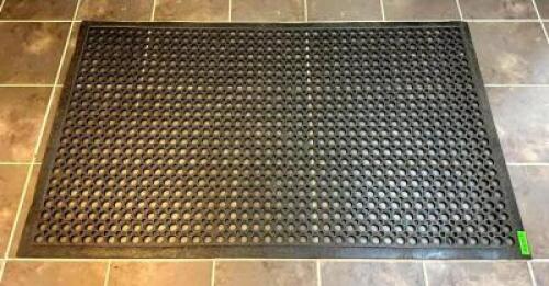 DESCRIPTION: RUBBER DRAINAGE MAT SIZE: 60"X36" LOCATION: MAIN FLOOR QTY: 1