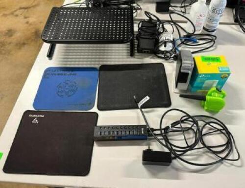 DESCRIPTION: ASSORTED OFFICE SUPPLIES AS SHOWN LOCATION: BOTTOM FLOOR QTY: 1