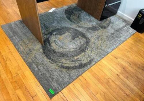 DESCRIPTION: AREA RUG SIZE: 91"X63" LOCATION: 2ND FLOOR QTY: 1