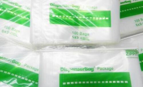 DESCRIPTION: (10) PACKS OF (100) RECLOSABLE POLY BAGS BRAND/MODEL: RELOC ZIPPIT/4R69 INFORMATION: CLEAR RETAIL$: 68.50 PER LOT SIZE: 6" X 9" QTY: 10