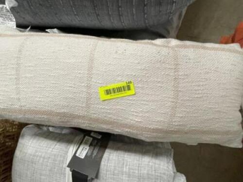 ACCENT PILLOWS