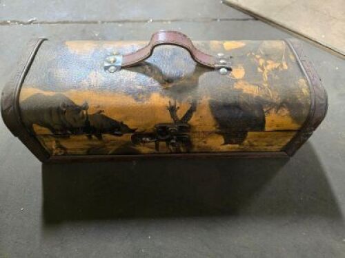 DESCRIPTION: (1) WOODEN WINE STORAGE BOX QTY: 1
