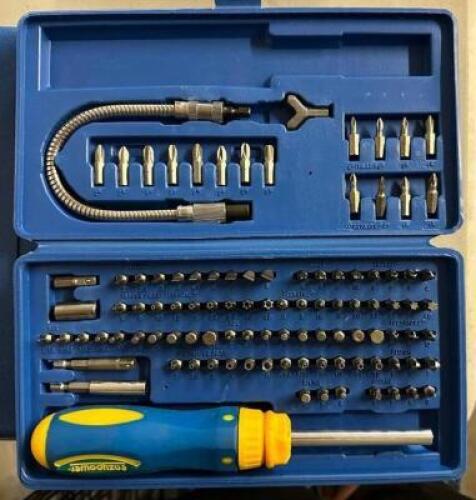 RATCHETING SCREWDRIVER KIT WITH HARD SHELL CASE