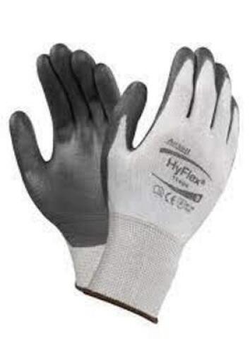 DESCRIPTION: (12) WORK GLOVES POLY PALM COATING BRAND/MODEL: ANSELL #288734 INFORMATION: BLACK AND WHITE RETAIL$: $9.88 EA SIZE: SIZE 6 QTY: 12