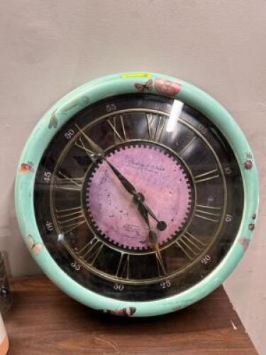 WALL CLOCK