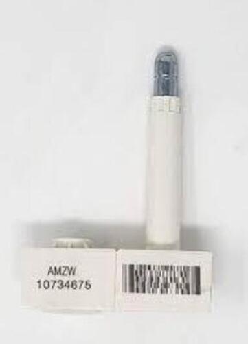 DESCRIPTION: (2) BOXES OF (200) GENERIC WHITE BOLT BRAND/MODEL: TYDENBROOKS #43RR24 INFORMATION: WHITE RETAIL$: $171.53 PER BOX QTY: 2