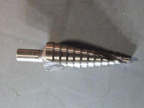 DESCRIPTION: (2) HSS STEP DRILL BIT BRAND/MODEL: HERTEL 43274745 SIZE: 3/8" SD 3/16" MIN DIA RETAIL$: $128.30 QTY: 2