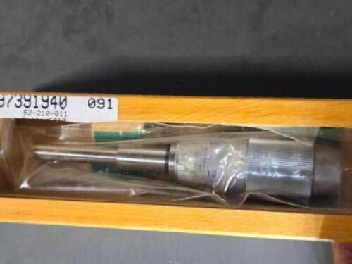 DESCRIPTION: (1) MICROMETER HEAD BRAND/MODEL: FOWLER 52-210-011 SIZE: 0.001 RETAIL$: $223.26 QTY: 1