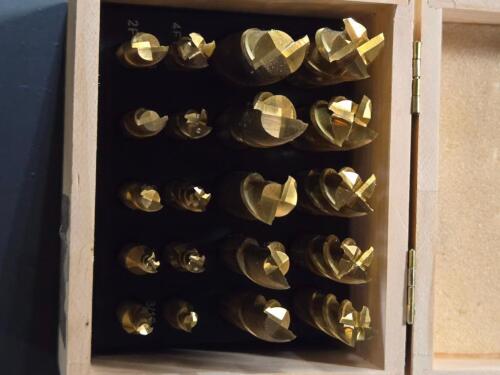 DESCRIPTION: (1) HSS 20PC END MILL SET BRAND/MODEL: HRTEL 92000439 SIZE: 3/16" TO 3/4" RETAIL$: $165.99 QTY: 1