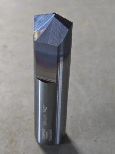 DESCRIPTION: (2) 152 DEG SPOT DRILLS BRAND/MODEL: THOMPSON TG008033 SIZE: 15mm QTY: 2