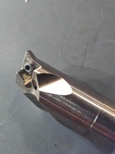 DESCRIPTION: (1) INDEXABLE BORING BAR BRAND/MODEL: ISCAR A16Q SDXNL-07 SIZE: 20mm RETAIL$: $227.00 QTY: 1