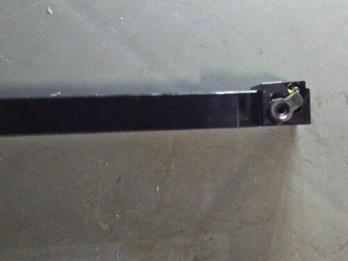 DESCRIPTION: (1) INDEXABLE TURNING TOOLHOLDER BRAND/MODEL: KENNAMETAL MTJNR082B SIZE: 1/2" SQ S RETAIL$: $100.69 QTY: 1