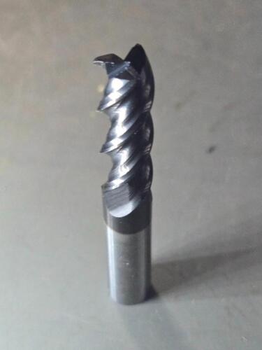 DESCRIPTION: (1) CARBIDE SQ END MILL BRAND/MODEL: VIPER V32416S SIZE: 3/8" DIA 1" LOC RETAIL$: $64.00 QTY: 1