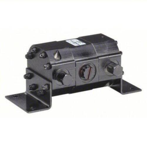 DESCRIPTION: (1) HYDRAULIC FLOW DIVIDER BRAND/MODEL: CONCENTRIC #4F662 INFORMATION: PERMANENT MOLDED CAST IRON SIZE: 9.85 IN LG, 4.25 IN WD, 4 IN HT R