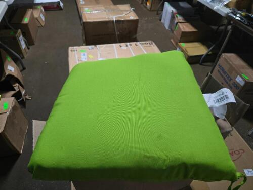 DESCRIPTION: (1) GREEN THROW PILLOW QTY: 1