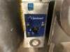 DESCRIPTION CLEVELAND 40 GALLON NATURAL GAS TILTING KETTLE BRAND / MODEL: CLEVELAND KGL-40-T ADDITIONAL INFORMATION NATURAL GAS, 120 VOLT, 1 PHASE. RE - 3