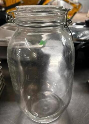 DESCRIPTION (10) ASSORTED GLASS JARS. THIS LOT IS: ONE MONEY LOCATION BAY 6 QTY 1