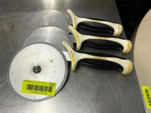 DESCRIPTION (3) 4" PIZZA WHEELS. THIS LOT IS: SOLD BY THE PIECE LOCATION BAY 6 QTY 3