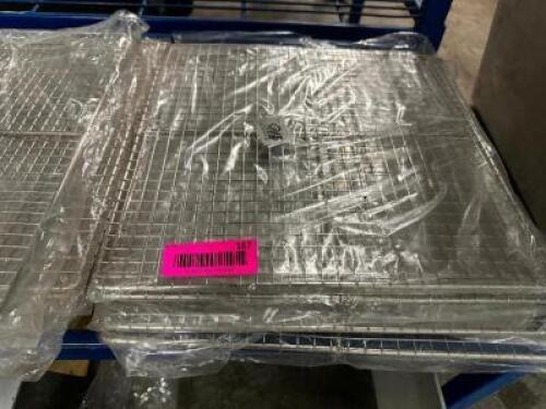 DESCRIPTION (4) HALF SIZE WIRE COOLING RACKS ( NEW ) THIS LOT IS: SOLD BY THE PIECE LOCATION BAY 6 QTY 4