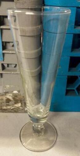 DESCRIPTION (20) PILSNER GLASSES ADDITIONAL INFORMATION W/ GLASS RACK THIS LOT IS: SOLD BY THE PIECE LOCATION BAY 6 QTY 20
