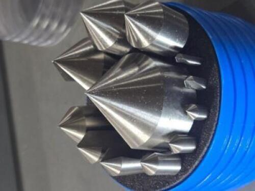 DESCRIPTION: (1) (12) PEICE COUNTERSINK SET BRAND/MODEL: VC 02451037 SIZE: 3/16" TO 2" HEAD DIA RETAIL$: $367.78 QTY: 1