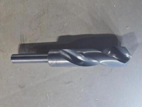 DESCRIPTION: (2) REDUCED SHANK DRILL BITS BRAND/MODEL: CHICAGO LATROBE 55460 SIZE: 15/16" DIA RETAIL$: $148.20 QTY: 2