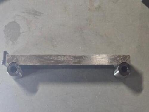 DESCRIPTION: (1) SINE BAR BRAND/MODEL: TESA BROWN & SHARPE 598-291-500 SIZE: 5-3/4" L 1" W 0.0003" C2C 5" BETWEEN ROLLS RETAIL$: $146.45 QTY: 1