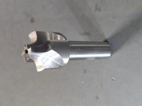 DESCRIPTION: (1) HSS CORNER ROUNDNG END MILL BRAND/MODEL: VC 01826122 SIZE: 7/8" DIA 3/16" RAD 1/2" SD RETAIL$: $53.12 QTY: 1