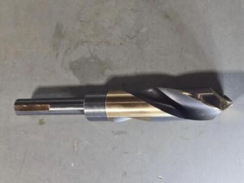 DESCRIPTION: (1) HSS REDUCED SHANK DRILL BIT BRAND/MODEL: NITRO 1000N158 SIZE: 29/32" 1/2" SD RETAIL$: $53.29 QTY: 1