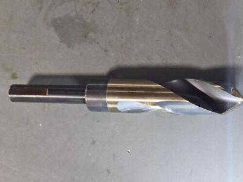 DESCRIPTION: (1) HSS REDUCED SHANK DRILL BIT BRAND/MODEL: NITRO 1000N158 SIZE: 29/32" 1/2" SD RETAIL$: $53.29 QTY: 1