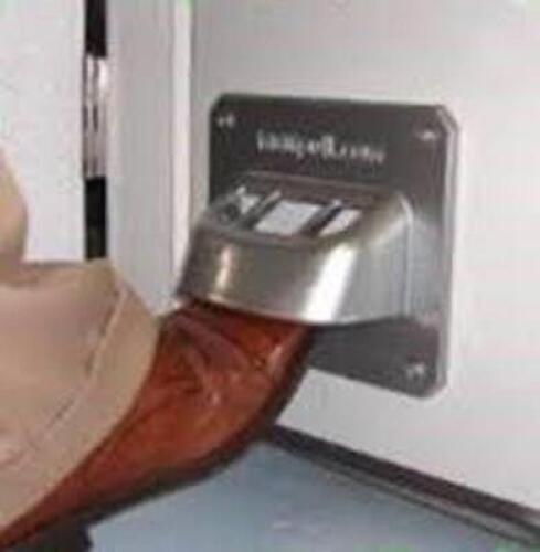 DESCRIPTION: (3) HAND FREE FOOT DOOR PULL BRAND/MODEL: FOOTPULL.COM INFORMATION: BLACK RETAIL$: $14.82 EA QTY: 3