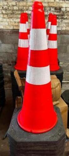(10) AGT REFLECTIVE TRAFFIC CONES