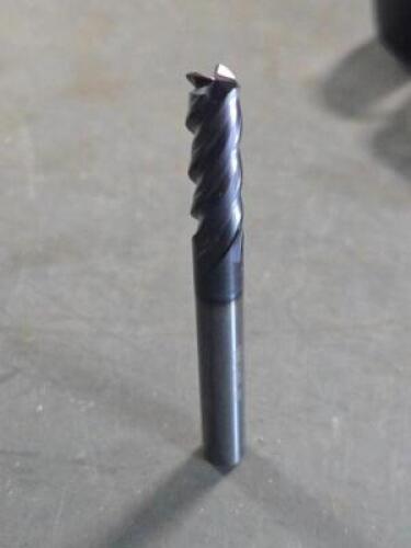 (1) CARBIDE CORNER RADIUS END MILL