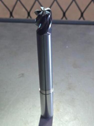 (1) CARBIDE CORNER RADIUS END MILL