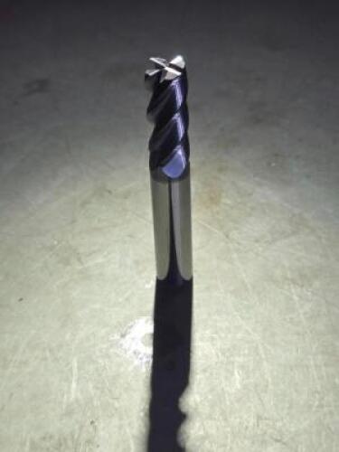 (1) CARBIDE CORNER RADIUS END MILL