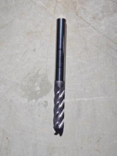 (4) CARBIDE CORNER RADIUS END MILL