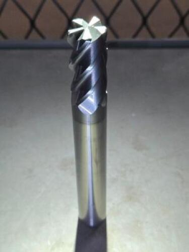 (1) CARBIDE CORNER RADIUS END MILL