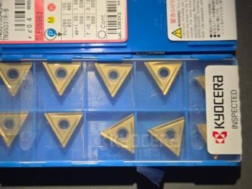 (20) CARBIDE TURNING INSERTS