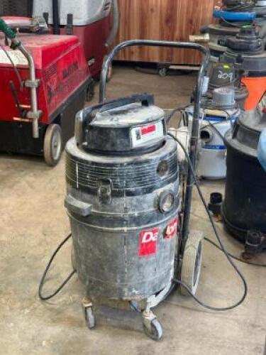 ROLLING WET DRY VAC