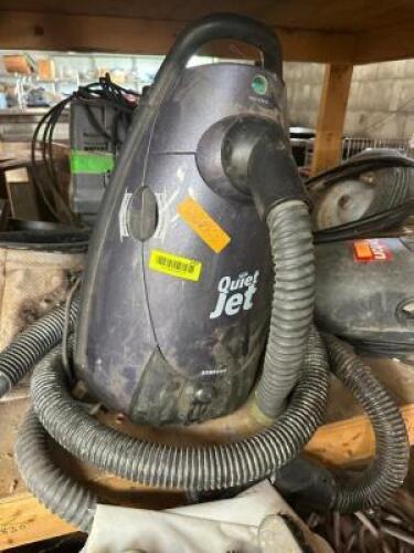 ROLL BEHIND QUIET JET VAC
