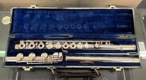 FRENCH MODEL FLUTE WITH CASE